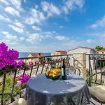 Mate Διαμέρισμα *