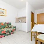 Mate Διαμέρισμα