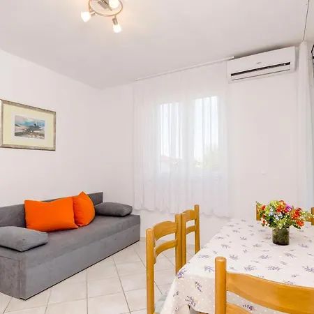 Mate Apartment