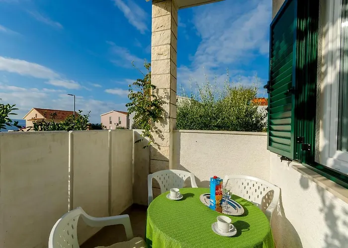 Mate Apartment *